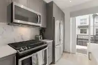 63 9718 161A STREET - thumbnail 15