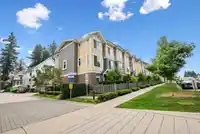 63 9718 161A STREET - thumbnail 30