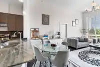 405 13468 KING GEORGE BOULEVARD - thumbnail 5