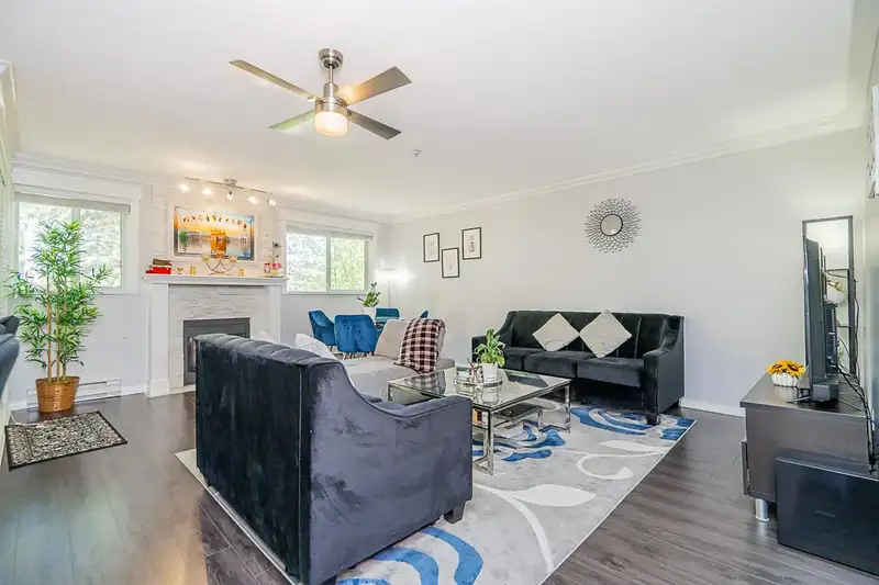 313 13727 74 AVENUE - photo 3 of 25