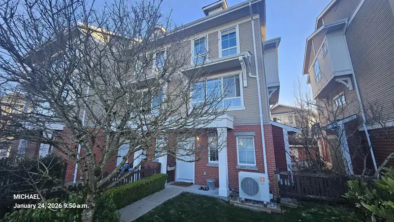 70 19505 68A AVENUE - photo 2 of 25