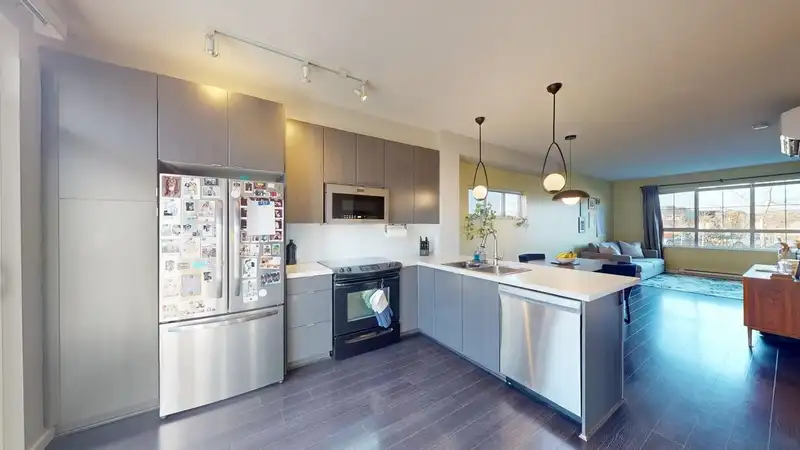 70 19505 68A AVENUE - photo 3 of 25
