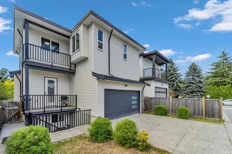 7068 194 STREET - photo 2 of 40