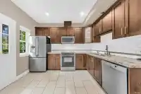 11 15933 86A AVENUE - thumbnail 4