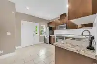 11 15933 86A AVENUE - thumbnail 6
