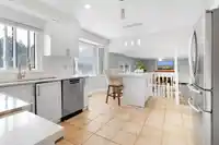 18166 54 AVENUE - thumbnail 8