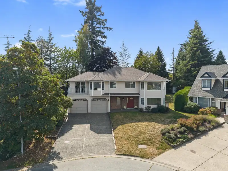 15866 91 AVENUE - photo 1 of 25