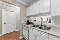 206 9942 151 STREET - thumbnail 9