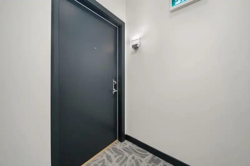 3705 13438 CENTRAL AVENUE - photo 2 of 32