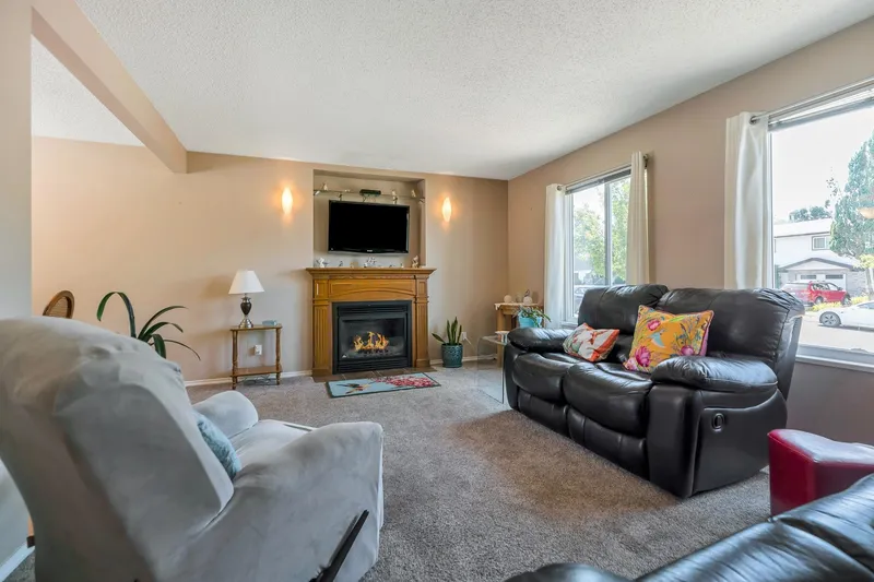 3838 CHADSEY CRESCENT - photo 3 of 25