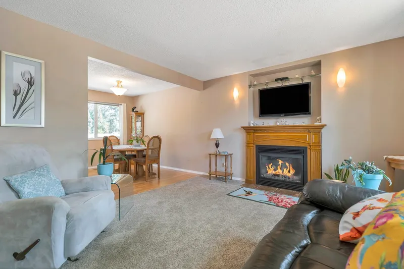 3838 CHADSEY CRESCENT - photo 4 of 25