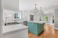 13596 60 AVENUE - thumbnail 5