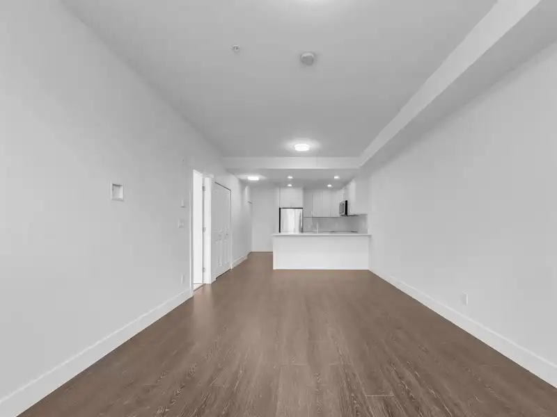 207 9983 E BARNSTON DRIVE - photo 4 of 37