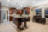 8741 163A STREET - thumbnail 12