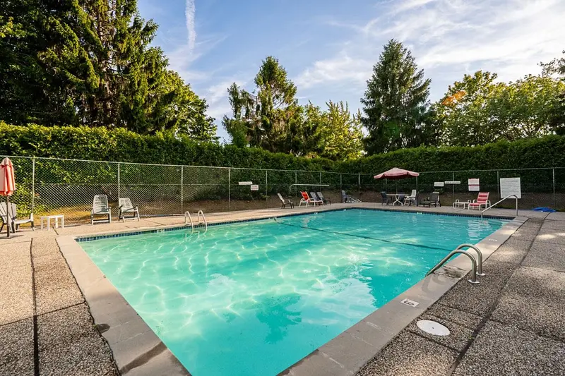 25 10200 4TH AVENUE - photo 4 of 25