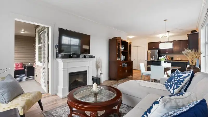 213 17712 57A AVENUE - photo 1 of 30