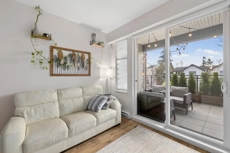 2102 963 CHARLAND AVENUE - photo 2 of 25