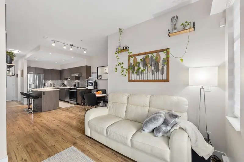 2102 963 CHARLAND AVENUE - photo 3 of 25