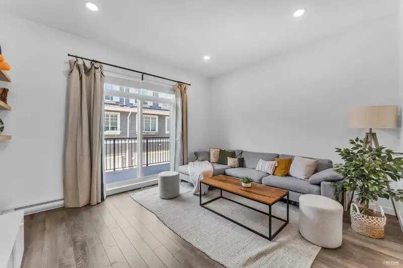 118 15850 85 AVENUE - photo 4 of 36