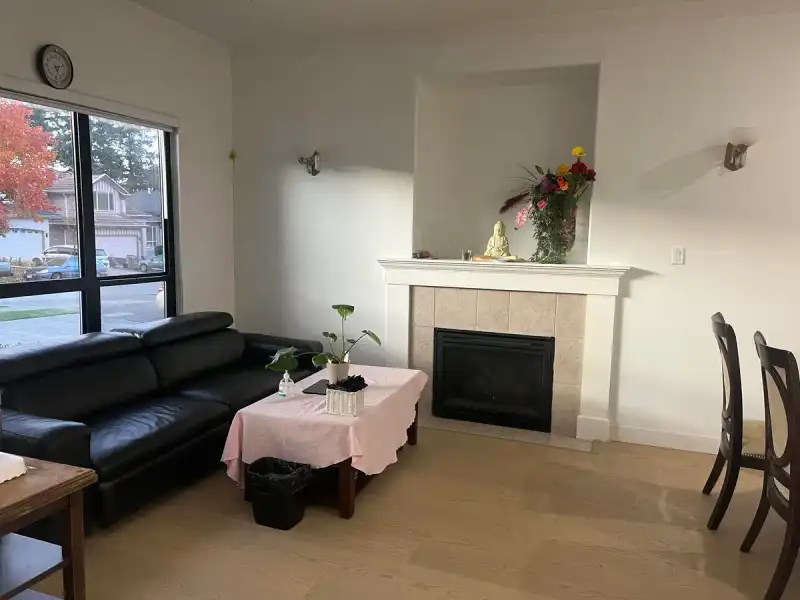 7622 147A STREET - photo 3 of 25