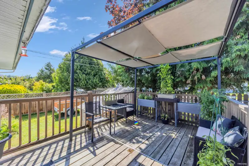 12587 113 AVENUE - photo 2 of 34