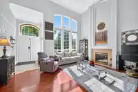 15467 109A AVENUE - thumbnail 2