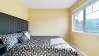 5942 165A STREET - thumbnail 20