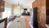 5942 165A STREET - thumbnail 5