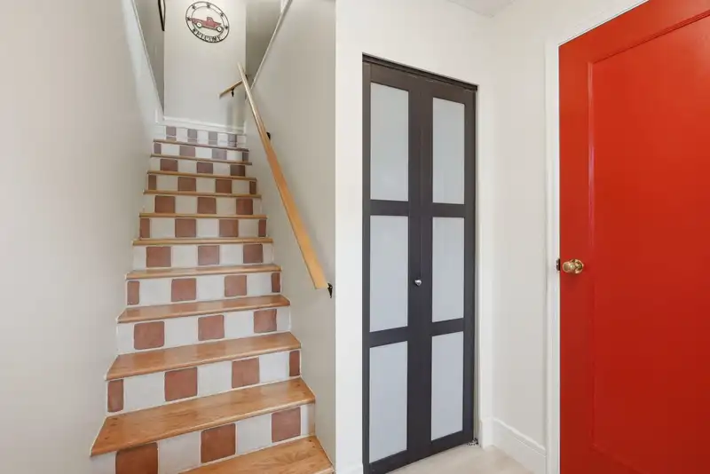 52 9279 122 STREET - photo 3 of 40