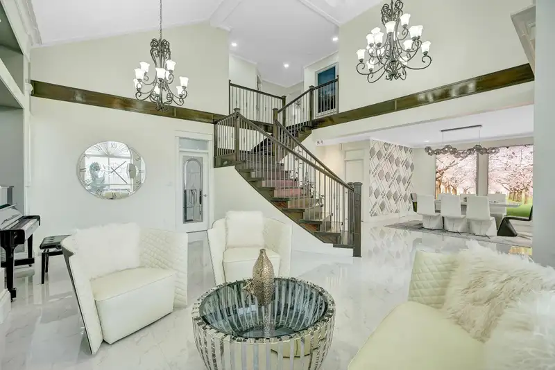 17356 104 AVENUE - photo 1 of 40