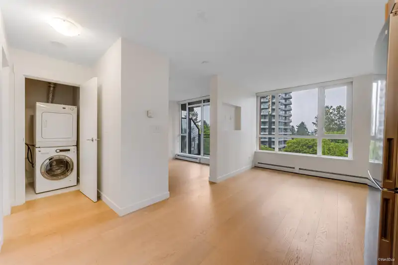 401 13380 108 AVENUE - photo 3 of 24
