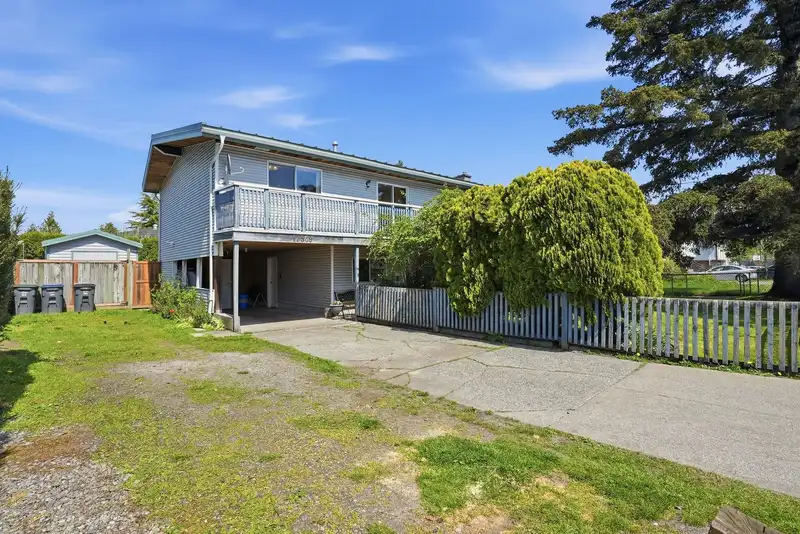 17569 60 AVENUE - photo 1 of 35