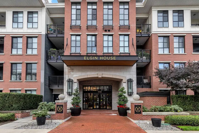 312 15168 33 AVENUE - photo 2 of 25