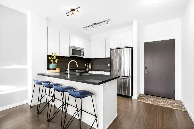 312 15168 33 AVENUE - photo 4 of 25