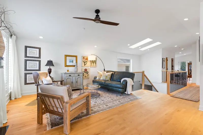 933 MAPLE STREET - photo 4 of 25