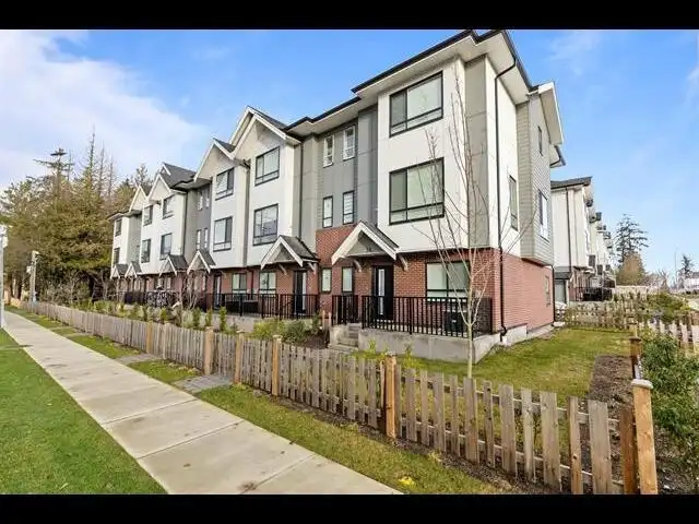 30 12635 63 AVENUE - photo 2 of 3