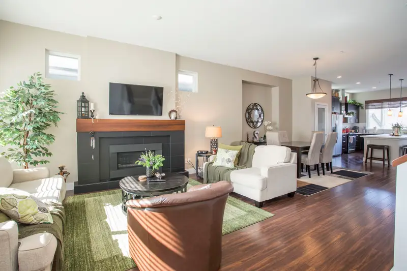 10497 ROBERTSON STREET - photo 2 of 25