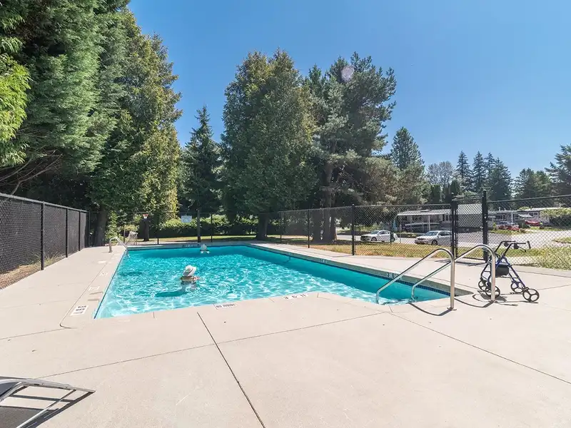 180 7790 KING GEORGE BOULEVARD - photo 3 of 33