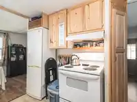 180 7790 KING GEORGE BOULEVARD - thumbnail 5