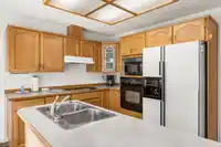 8094 164A STREET - thumbnail 9