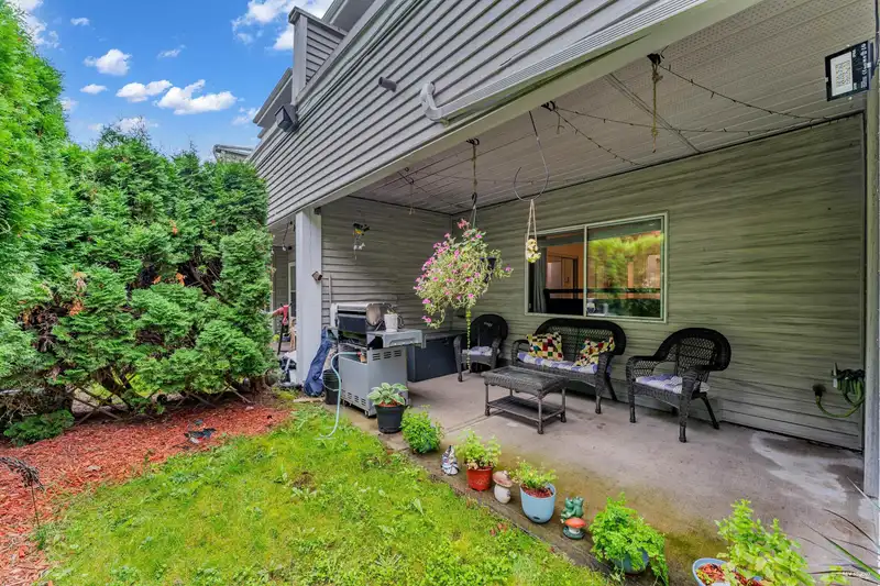 2 13630 84 AVENUE - photo 2 of 16
