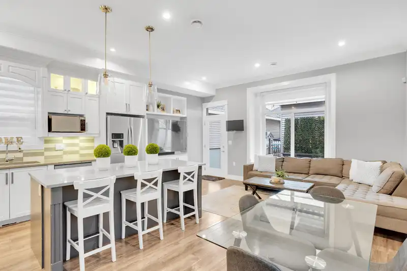 12991 59 AVENUE - photo 1 of 31