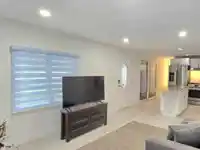 10 6571 KING GEORGE BOULEVARD - thumbnail 2