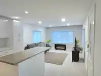 10 6571 KING GEORGE BOULEVARD - thumbnail 3