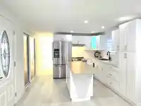 10 6571 KING GEORGE BOULEVARD - thumbnail 4