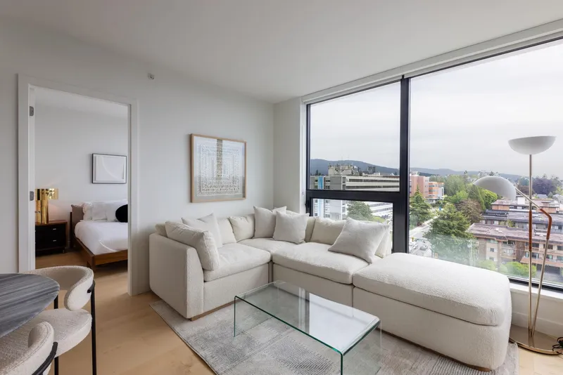 901 135 E 13TH STREET - photo 2 of 23