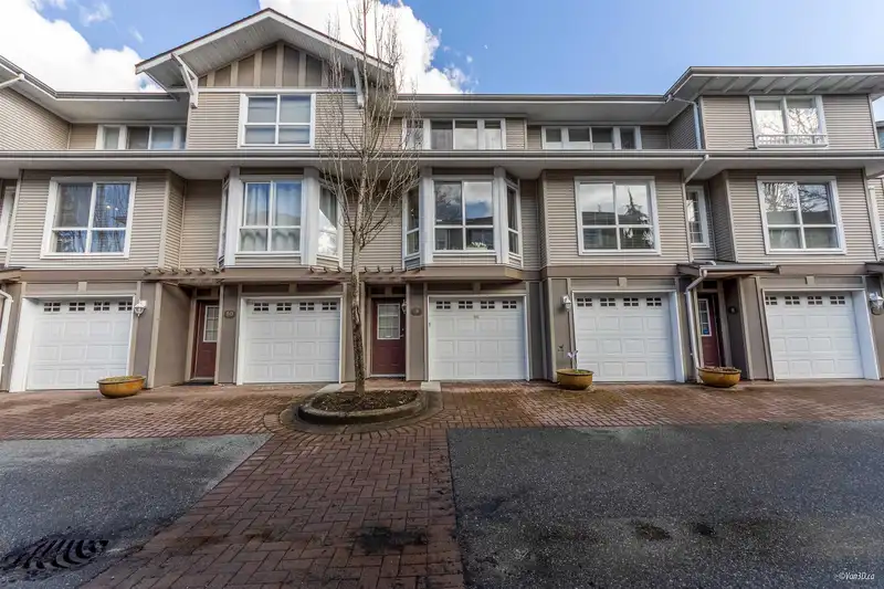 9 8778 159 STREET - photo 2 of 23