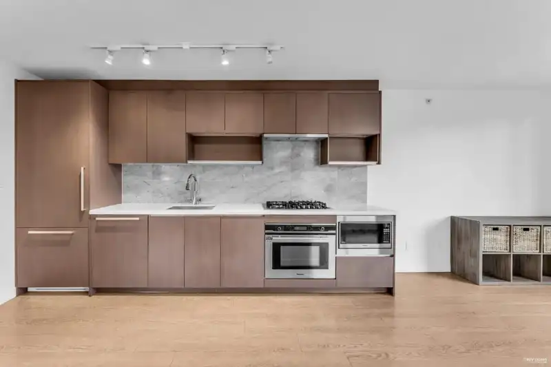 812 13750 100 AVENUE - photo 1 of 34