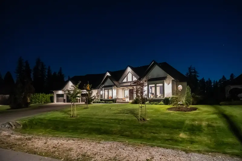 8157 231 STREET - photo 2 of 25