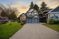 7918 147A STREET - thumbnail 2